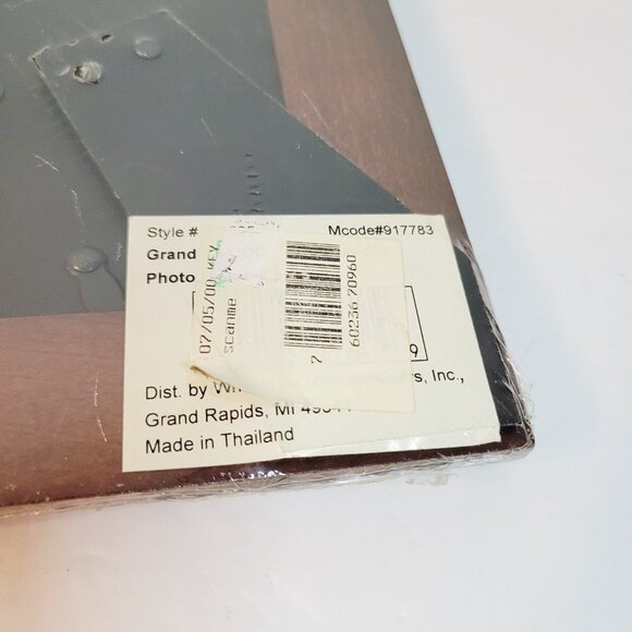 Vtg Grand 3.5 X 5 Photo Freestanding Ornate Wood Frame Made In Thailand - Picture 5 of 5